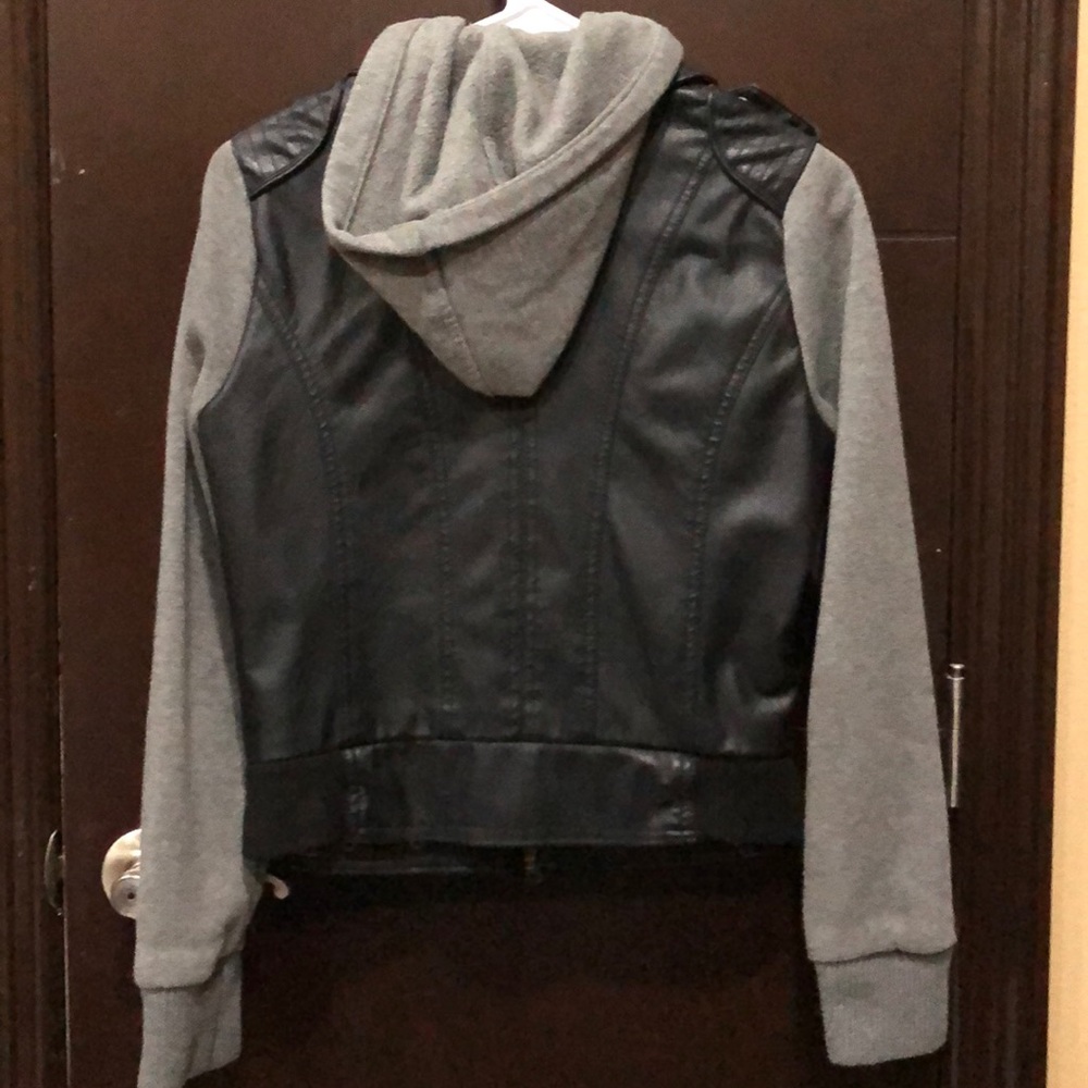 Jacket - Picture 3 of 8